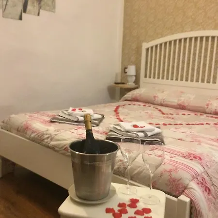 La Stregatta Nocleg ze śniadaniem 3*