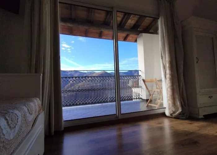 La Stregatta Bed & Breakfast